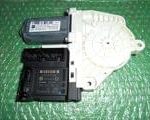 MOTOR ELEVALUNAS DE PUERTA DELANTERA DERECHA 1P0837402 - UNIDAD ELECTRONICA 1K0959792L SEAT LEON II - VOLKSWAGEN GOLF V - VOLKSWAGEN PASSAT (B6) (2004-2010)