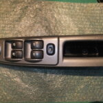 BOTONERA ELEVALUNAS DE PUERTA DEL CONDUCTOR 93570-1C110 HYUNDAI GETZ  5 PUERTAS (2003-2009)