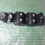 BOTONERA ELEVALUNAS DE PUERTA DEL CONDUCTOR 14957520XT PEUGEOT 807 - LANCIA PHEDRA (2003-2008)