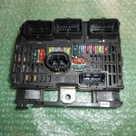 MODULO DE FUSIBLES BSM DEL MOTOR 9656086580 CITROEN C4 - CITROEN C5 II - PEUGEOT 307 (2004-2008)