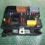 MODULO DE FUSIBLES BSM-L10 DEL MOTOR 9661086980 PEUGEOT 207 - PEUGEOT 307 - CITROEN C2 - CITROEN C3 (2006-2016)