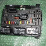 MODULO DE FUSIBLES BSM DEL MOTOR 9656086380 CITROEN C4 - CITROEN C5 II - PEUGEOT (2004-2008)
