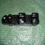 BOTONERA ELEVALUNAS DE PUERTA DEL CONDUCTOR 96327954 CHEVROLET EVANDA (2004-2006)