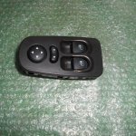 BOTONERA ELEVALUNAS DE PUERTA DEL CONDUCTOR 735360605 LANCIA YPSILON (843) (2003-2011)