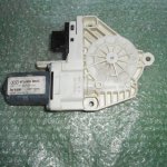 MOTOR ELEVALUNAS DE PUERTA DELANTERA DERECHA 4F0959802C - BROSE 1101-997000-201 AUDI A6 - AUDI A6 AVANT (C6) (2004-2008)