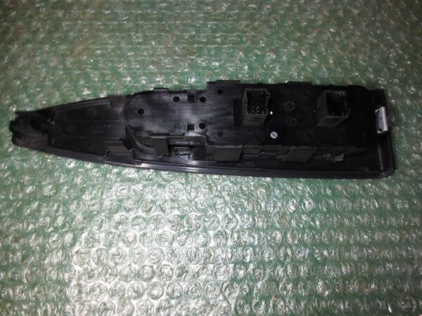 BOTONERA ELEVALUNAS DE PUERTA DEL CONDUCTOR 96519384ZD CITROEN C6 (2005-2012) - Imagen 2