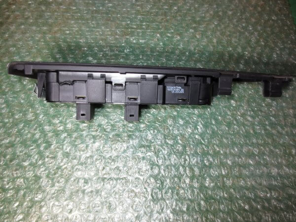 BOTONERA ELEVALUNAS DE PUERTA DEL CONDUCTOR 96519384ZD CITROEN C6 (2005-2012) - Imagen 3