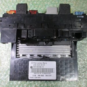 MODULO DE FUSIBLES SAM DEL MOTOR A2095450001 MERCEDES BENZ CLASE C (W203) - MERCEDES BENZ CLK (W209) (2001-2009)