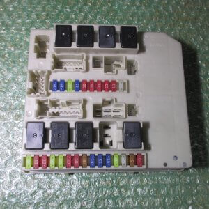 CAJA DE FUSIBLES BSM DEL MOTOR 8200356231D RENAULT CLIO III - RENAULT MODUS (2006-2012)