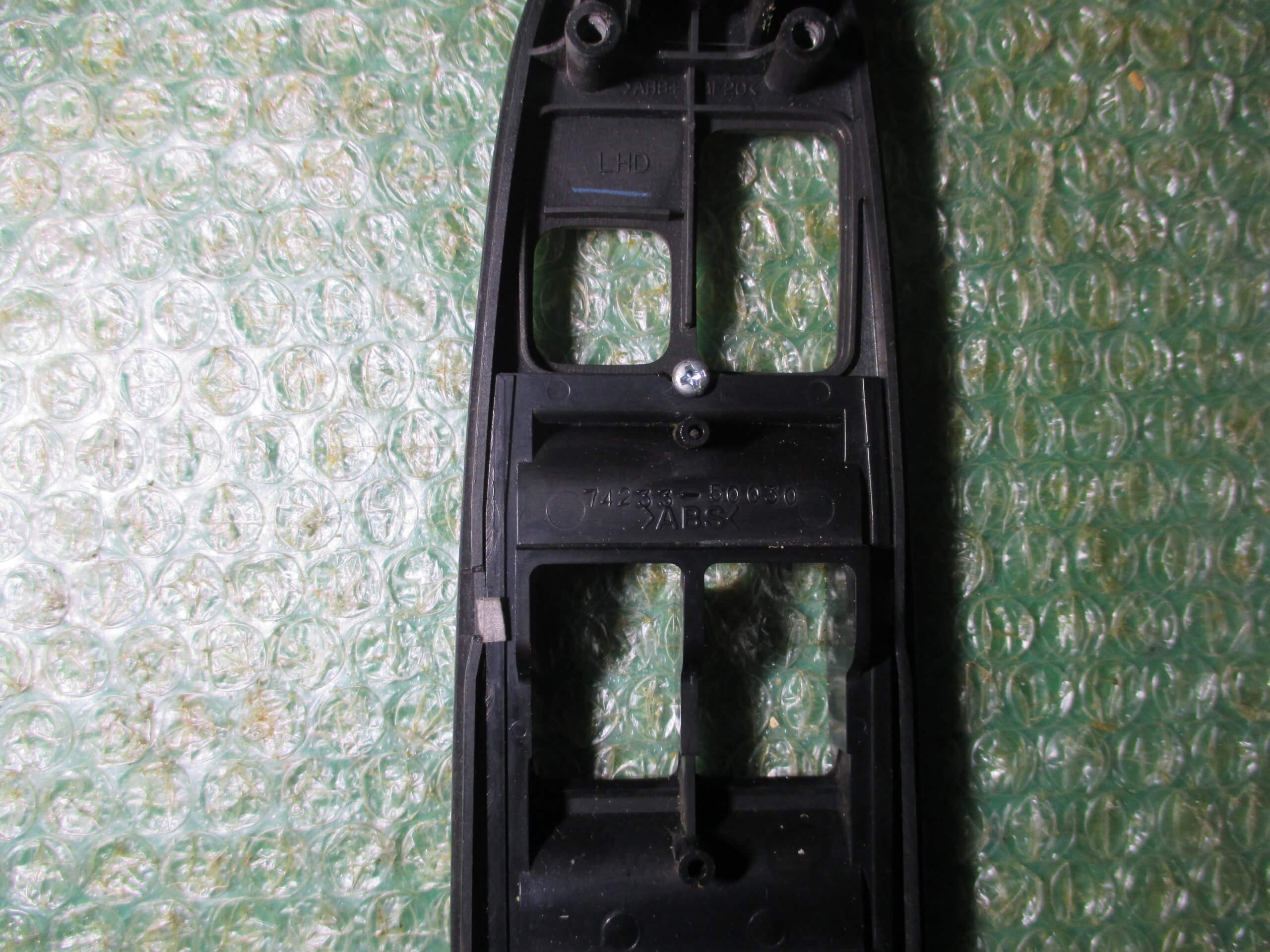 BOTONERA ELEVALUNAS DE PUERTA DEL CONDUCTOR 74233-50030 LEXUS GS400 (1998-2005) - Imagen 2
