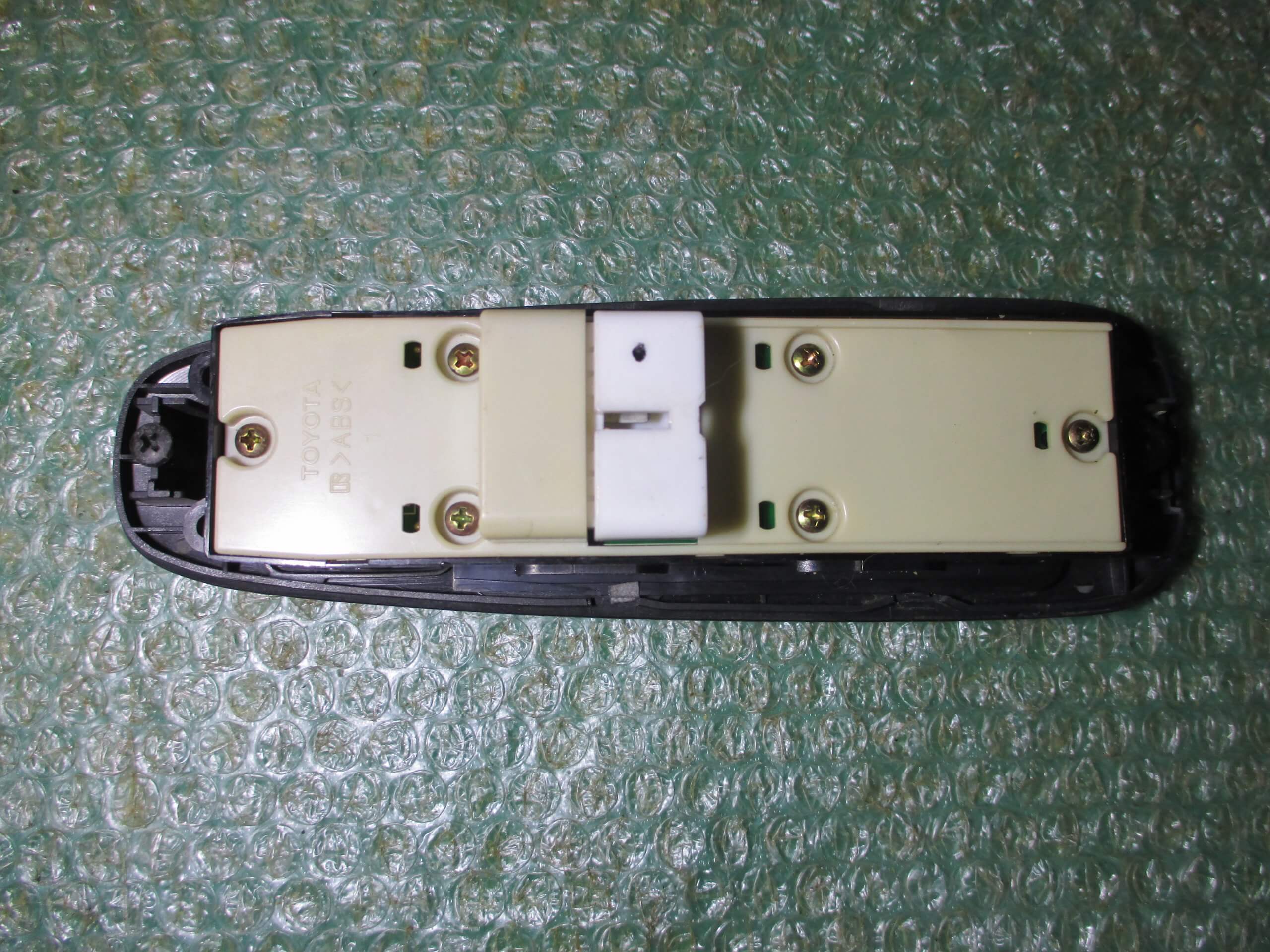 BOTONERA ELEVALUNAS DE PUERTA DEL CONDUCTOR 74233-50030 LEXUS GS400 (1998-2005) - Imagen 3