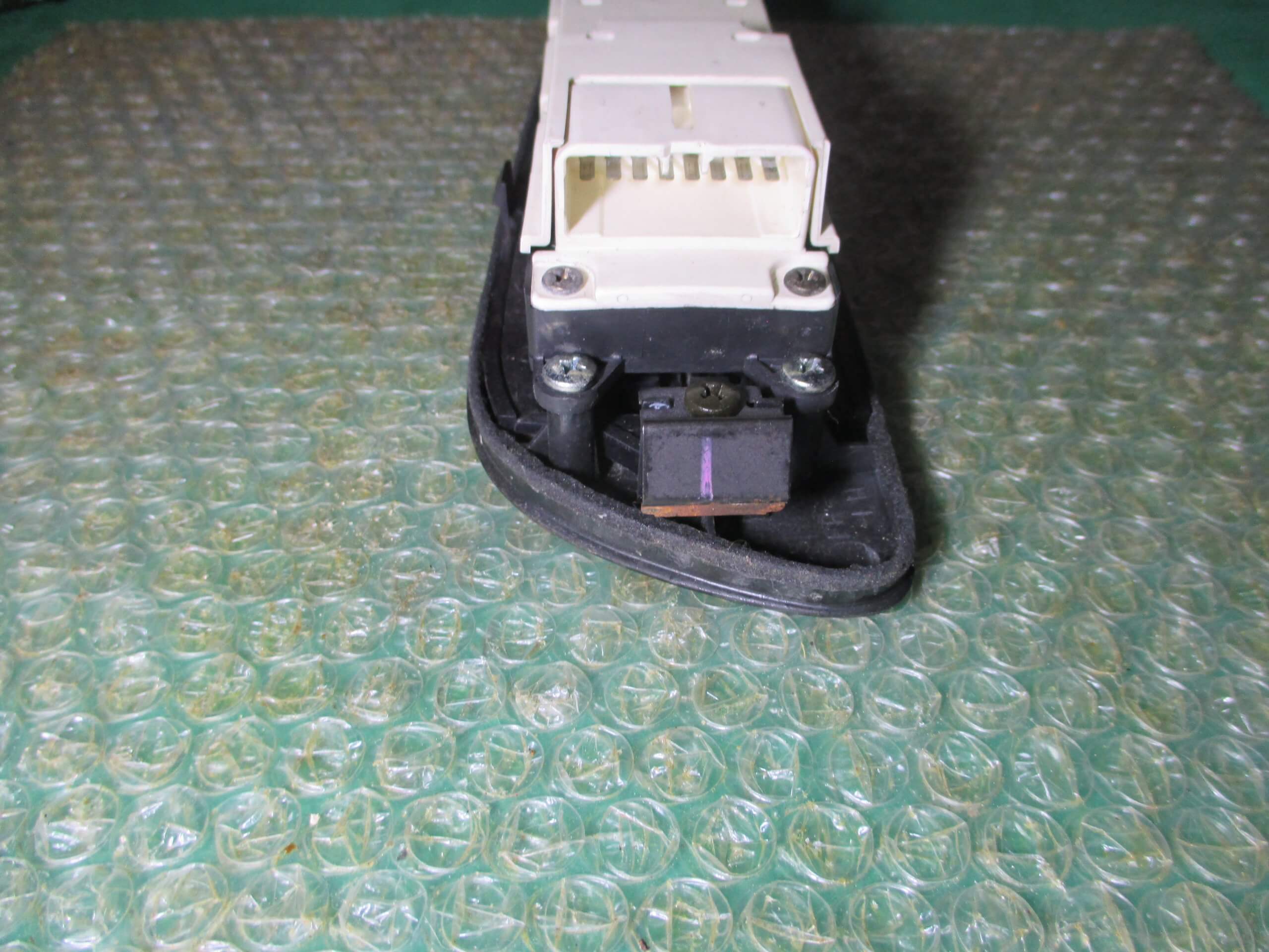 BOTONERA ELEVALUNAS DEL CONDUCTOR 74234-30080 LEXUS GS300 (1998-2005) - Imagen 4