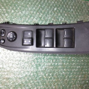 BOTONERA ELEVALUNAS DE PUERTA DEL CONDUCTOR 35750-TV0-G23 HONDA CIVIC IX (2012-2016)