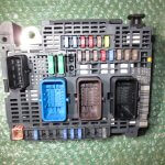 MODULO DE FUSIBLES BSM DEL MOTOR 9807427980 CITROEN C3 - CITROEN C4 II - CITROEN DS4 - PEUGEOT (2010-2017)