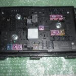 MODULO DE FUSIBLES BSM DEL MOTOR 13449210 (XG) OPEL ASTRA J (2010-2015)