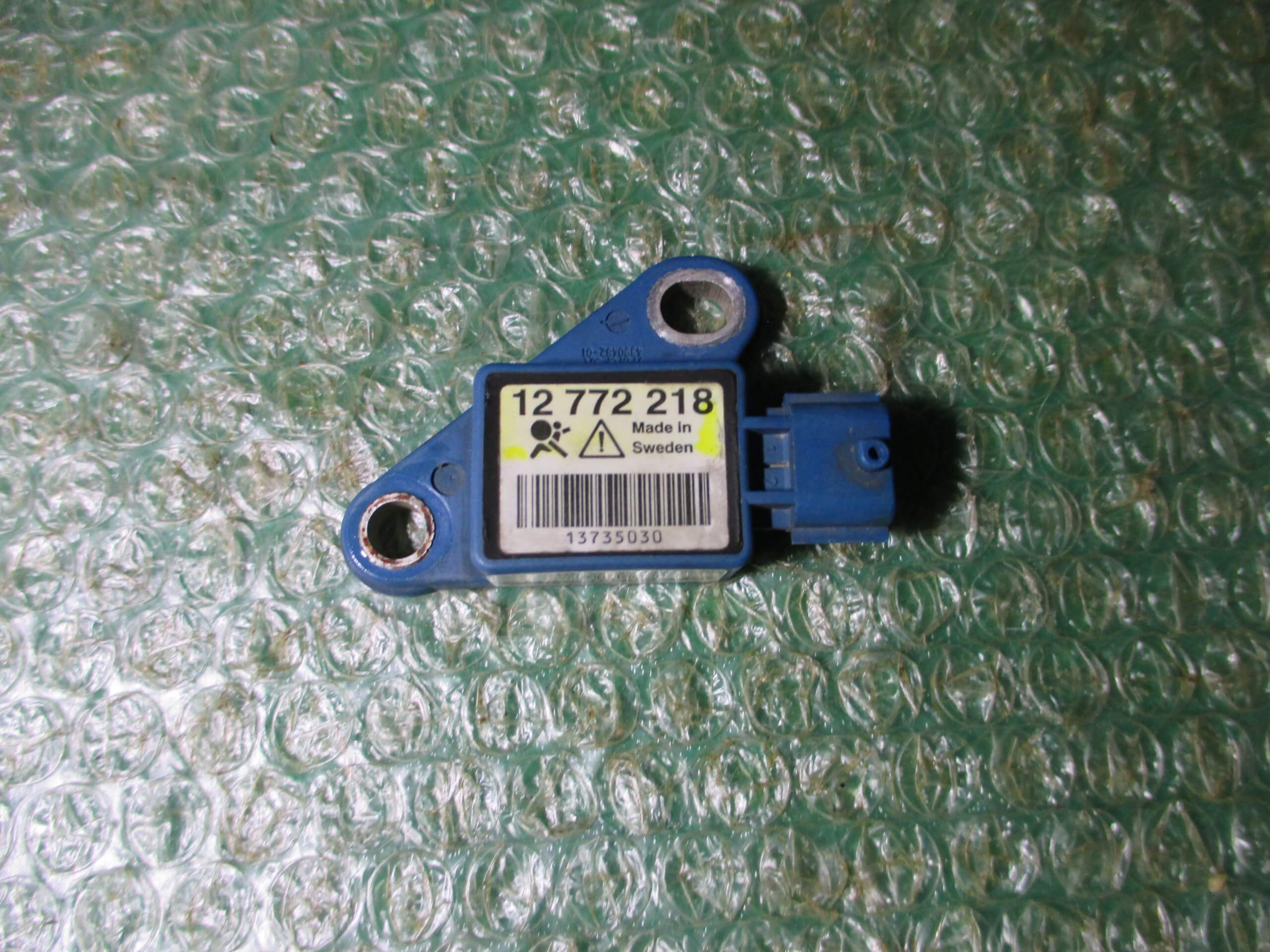SENSOR DE IMPACTO DEL TRAVESAÑO DE CHAPA DELANTERO 12772218 SAAB 9.5 (1998-2009)