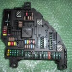 CAJA DE FUSIBLES DE DISTRIBUCION ELECTRICA TRASERA 61.14-9210857-02 BMW SERIE 5 GT (F07) (2008-2015)
