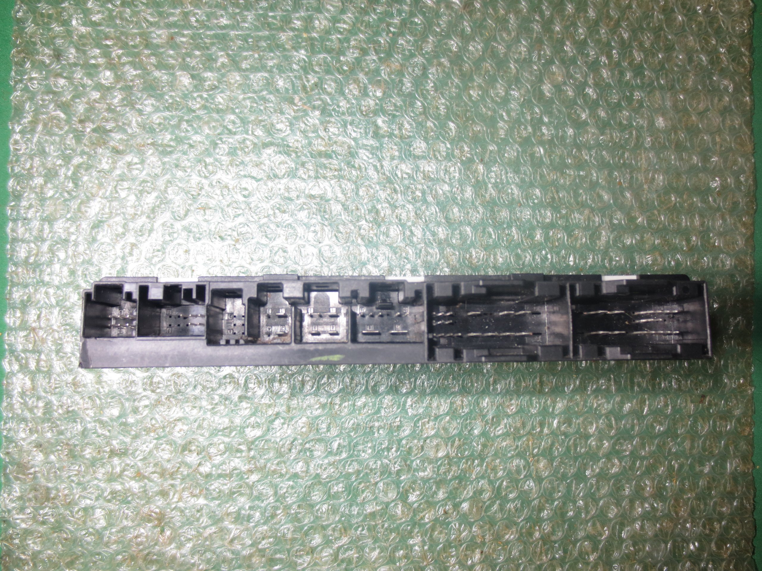 MODULO DE CONTROL DE ASIENTO ELECTRICO 61.35-9221861.9-02 BMW SERIE 3 (E92-E93) (2005-2011) - Imagen 3