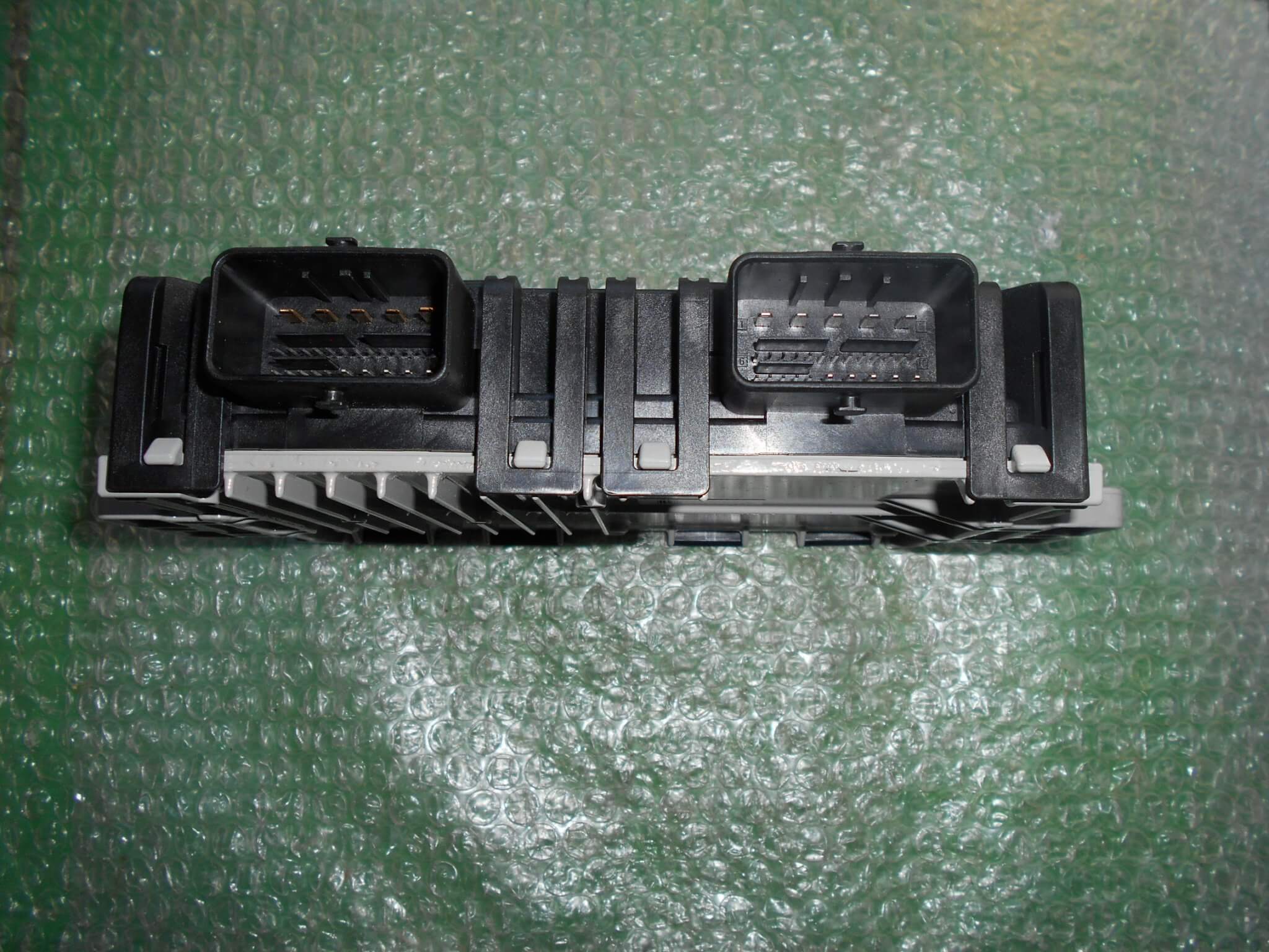 MODULO DE CONTROL DE SUSPENSION NEUMATICA 9663758080 WABCO 4461580030
