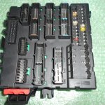MODULO DE FUSIBLES BSM DEL MALETERO 13125485 OPEL VECTRA C (2002-2008)