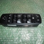 BOTONERA ELEVALUNAS DE PUERTA DEL CONDUCTOR A1698206710 MERCEDES BENZ CLASE A (W169) (2004-2012)