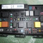MODULO DE FUSIBLES BSM DEL MOTOR 13206745 (GR) OPEL ASTRA H - OPEL ZAFIRA B (2004-2009)