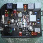 MODULO DE FUSIBLES BSM DEL MOTOR 94520912 OPEL MOKKA 1.6 CDTI (2012-2017)