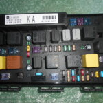 MODULO DE FUSIBLES BSM DEL MOTOR 13250232 (KA) OPEL ASTRA H - OPEL ZAFIRA B (2004-2009)