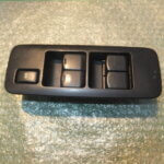 BOTONERA ELEVALUNAS DE PUERTA DEL CONDUCTOR 25401-BB60B NISSAN QASHQAI (J10) (2007-2013)