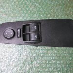 BOTONERA ELEVALUNAS DE PUERTA DEL CONDUCTOR 735474651 FIAT GRANDE PUNTO - FIAT PUNTO ABARTH (2005-2013)