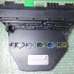 MODULO DE FUSIBLES SAM DEL MOTOR A2045454501 MERCEDES BENZ CLASE C (W204) (2007-2014)