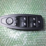 BOTONERA ELEVALUNAS DE PUERTA DEL CONDUCTOR 9208111-02 BMW SERIE 1 (F20) (2011-2019)