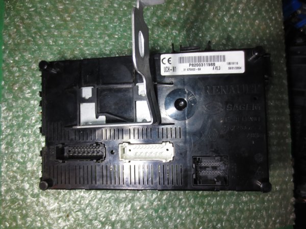 MODULO DE CONFORT BSI 8200311988 RENAULT CLIO III (2004-2012)