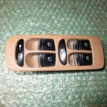 BOTONERA ELEVALUNAS DE PUERTA DEL CONDUCTOR 7L5959857A PORSCHE CAYENNE (2003-2010)