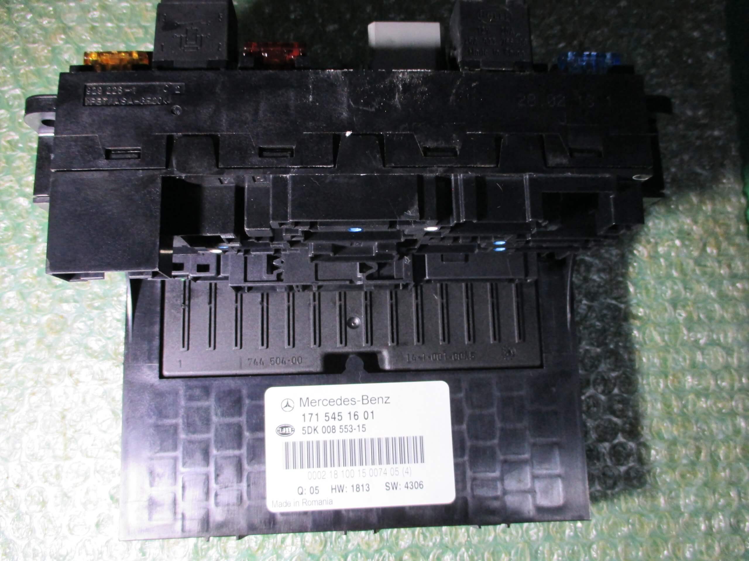 MODULO DE FUSIBLES SAM DEL MOTOR A1715451601 MERCEDES BENZ SLK (W171) (2004-2010)