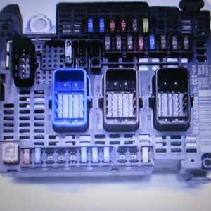 MODULO BSM DE FUSIBLES DEL MOTOR 9807091780 CITROEN C4 GRAND PICASSO - PEUGEOT 508 - PEUGEOT 3008 II (2014-2024)
