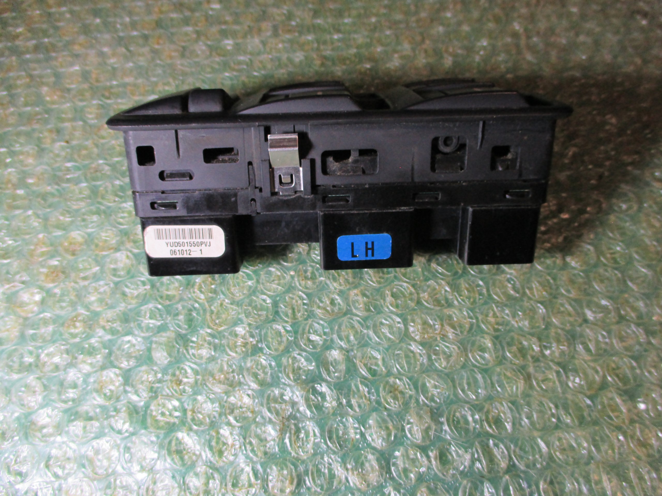 BOTONERA ELEVALUNAS DEL CONDUCTOR YUD501550PVJ RANGE ROVER SPORT (L320) (2005-2013) - Imagen 2