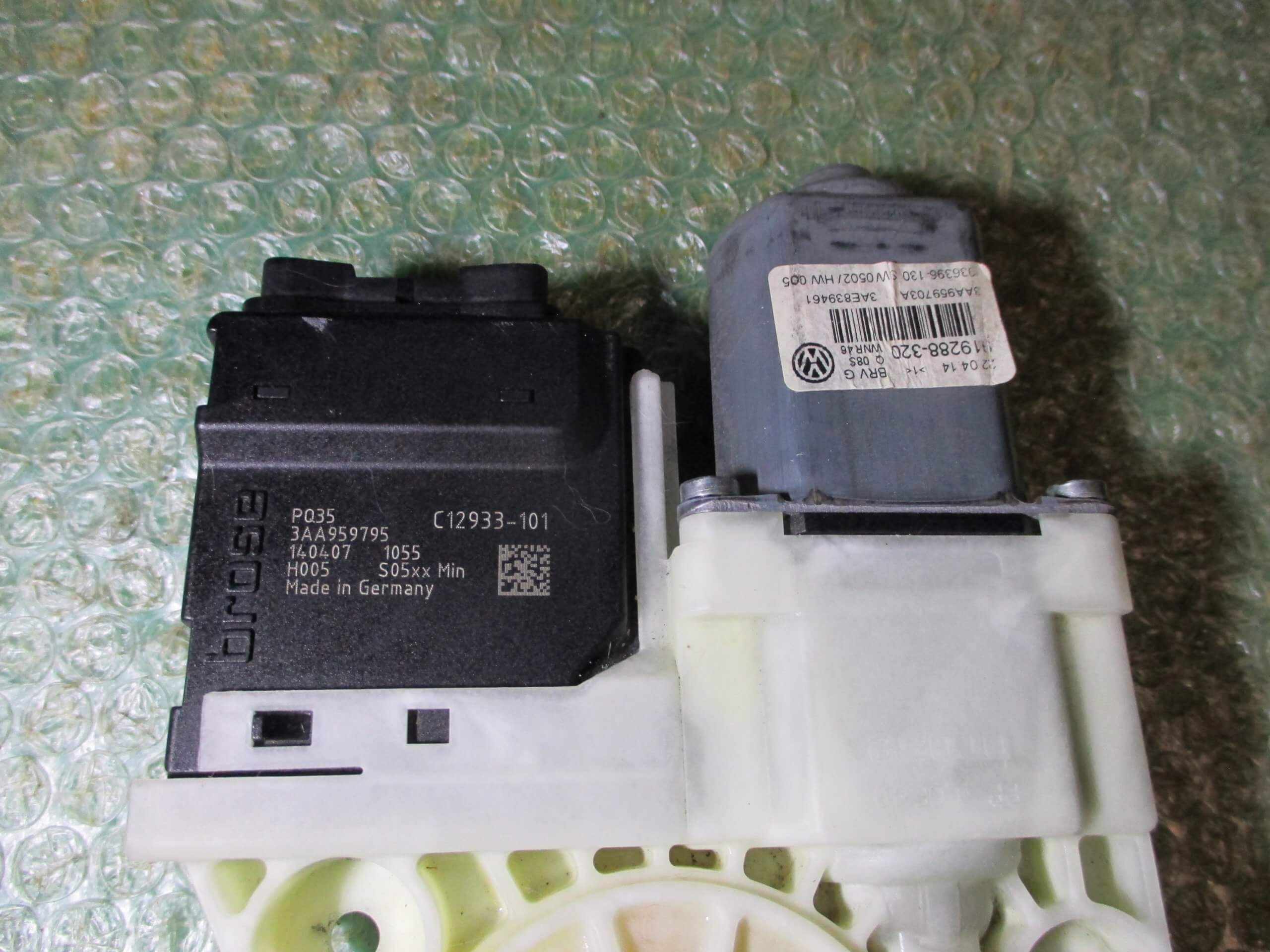 MOTOR ELEVALUNAS TRASERO IZQUIERDO 3AA959795 VOLKSWAGEN PASSAT (B6-B7) (2008-2015) - Imagen 2